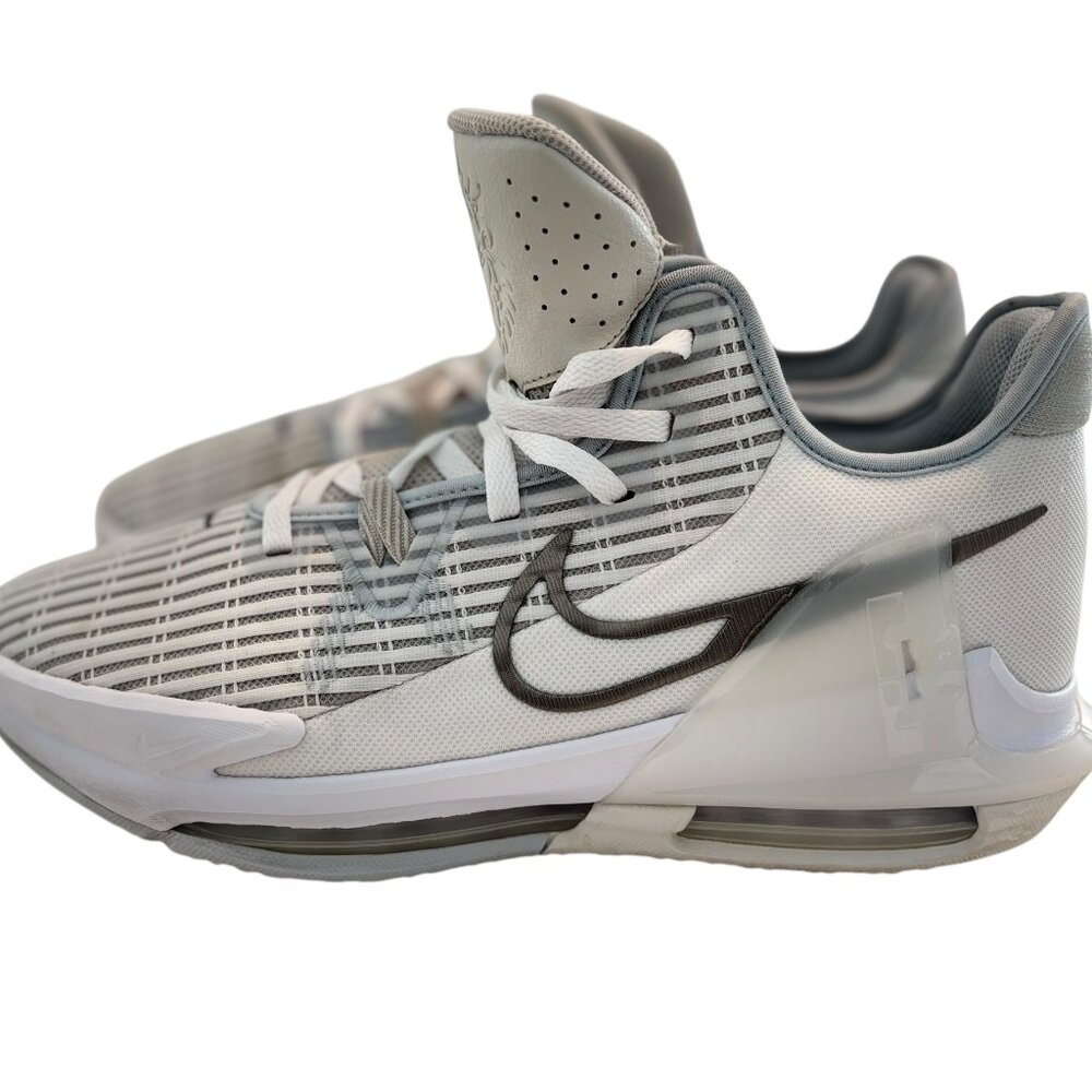 Nike LeBron Witness 6 Mens Sz 11.5 Summit White Metallic Pewter Shoes CZ4052-102